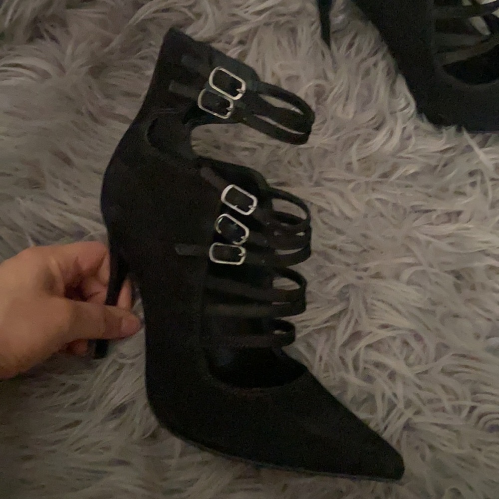 High heels - Picture 2 of 7